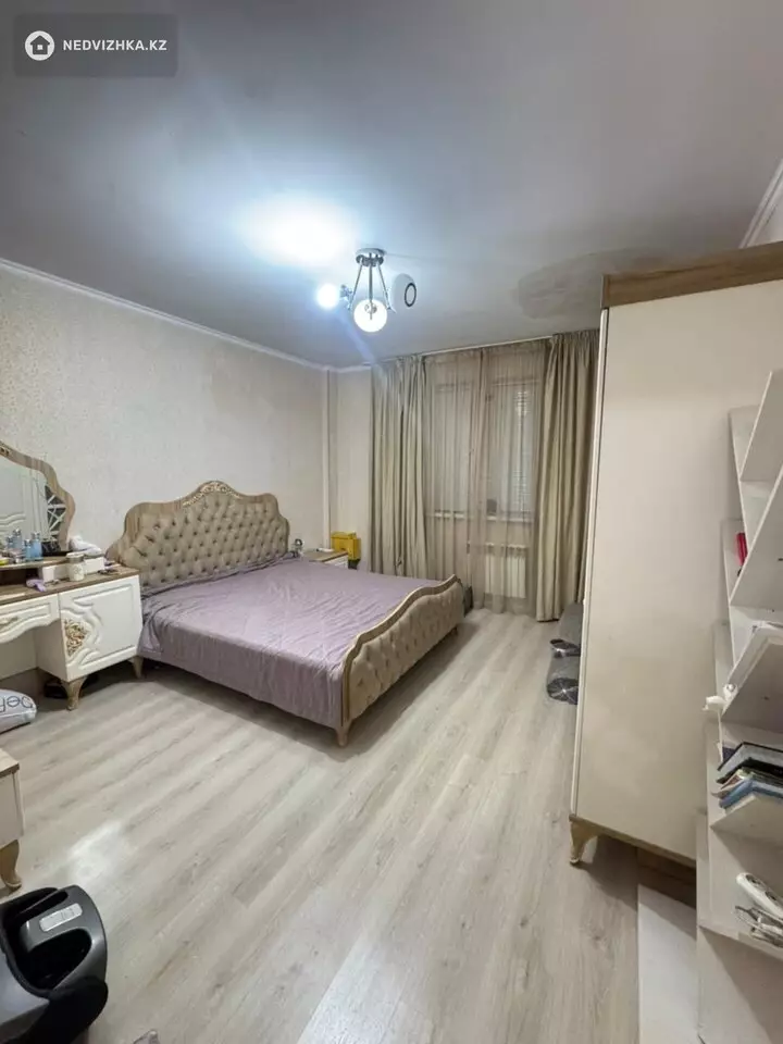 3-комнатная квартира, этаж 7 из 7, 82 м², На длительный срок