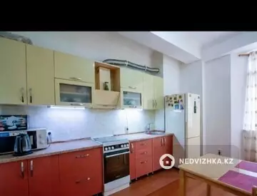 2-комнатная квартира, этаж 4 из 6, 72 м², миниатюра 6