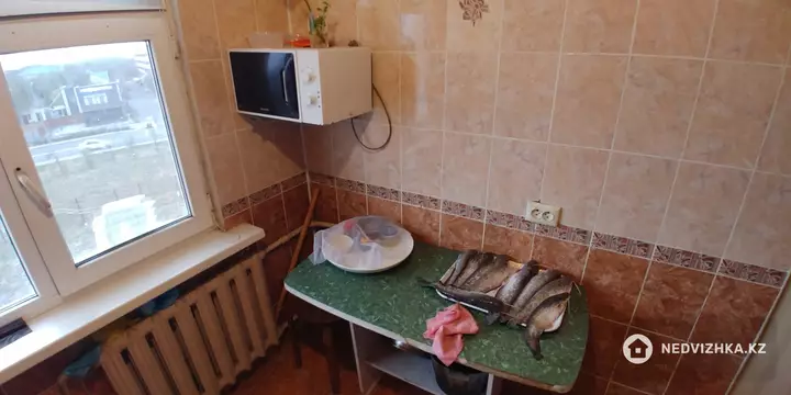 3-комнатная квартира, этаж 5 из 5, 58 м², фотография 2