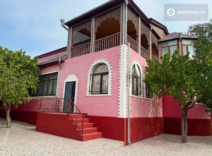 8-комнатная часть дома, 1 соток, 300 м²