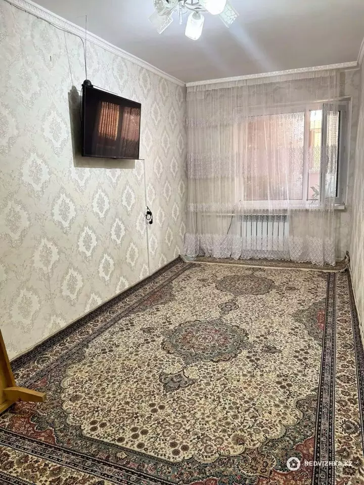3-комнатная квартира, этаж 3 из 3, 54 м², фотография 2