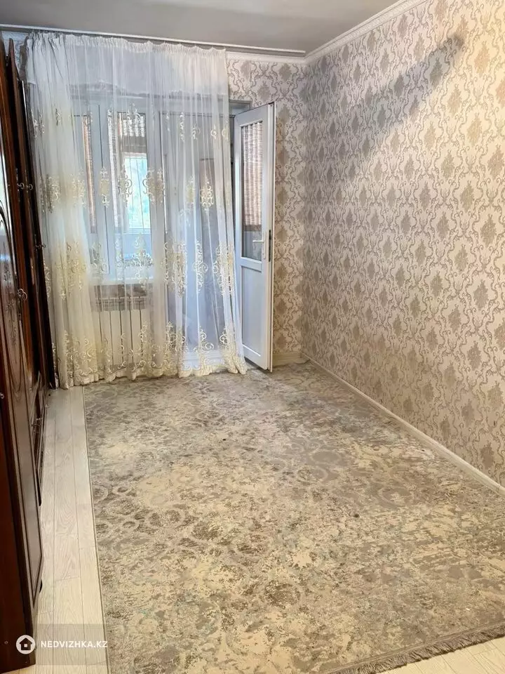 3-комнатная квартира, этаж 3 из 3, 54 м², фотография 3