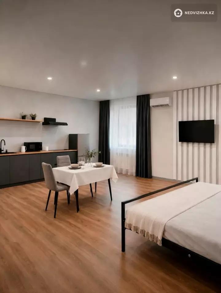 1-комнатная квартира, этаж 8 из 9, 40 м², Посуточно