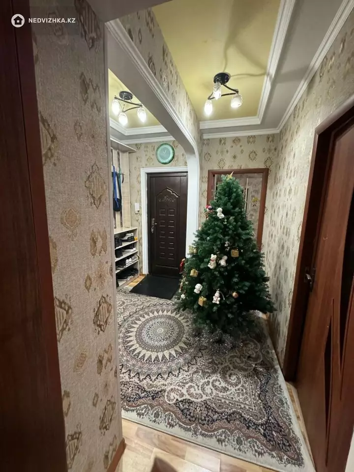 4-комнатная квартира, этаж 2 из 5, 86 м²