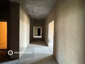 5-комнатная квартира, этаж 5 из 6, 174 м², миниатюра 9