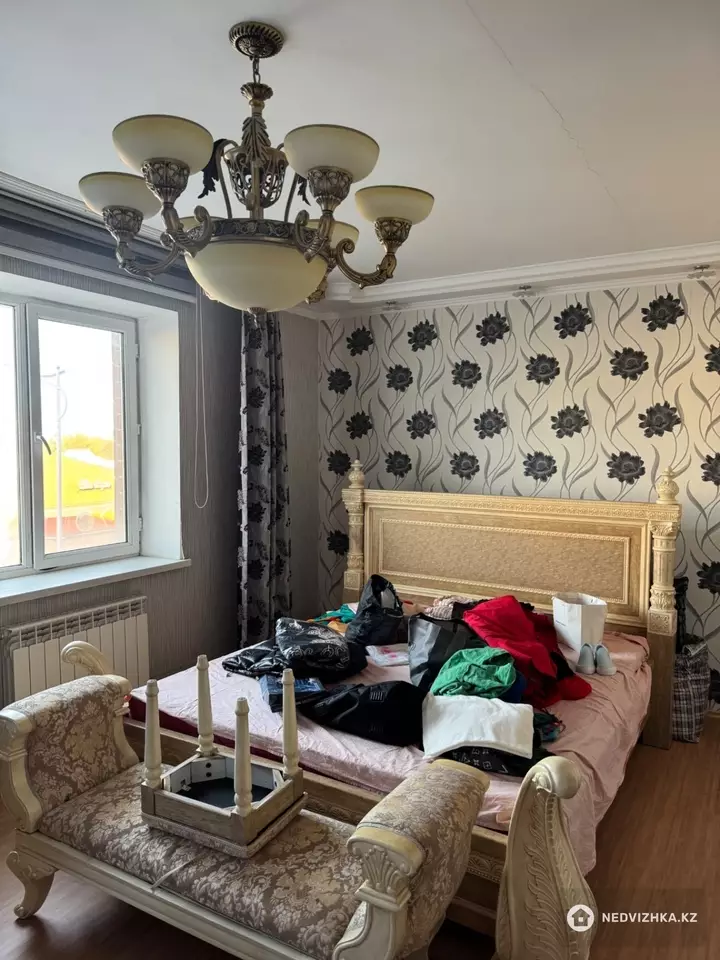 5-комнатная квартира, этаж 3 из 5, 160 м², 2-фотосурет