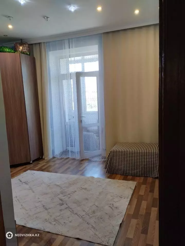 3-комнатная квартира, этаж 2 из 2, 68 м²