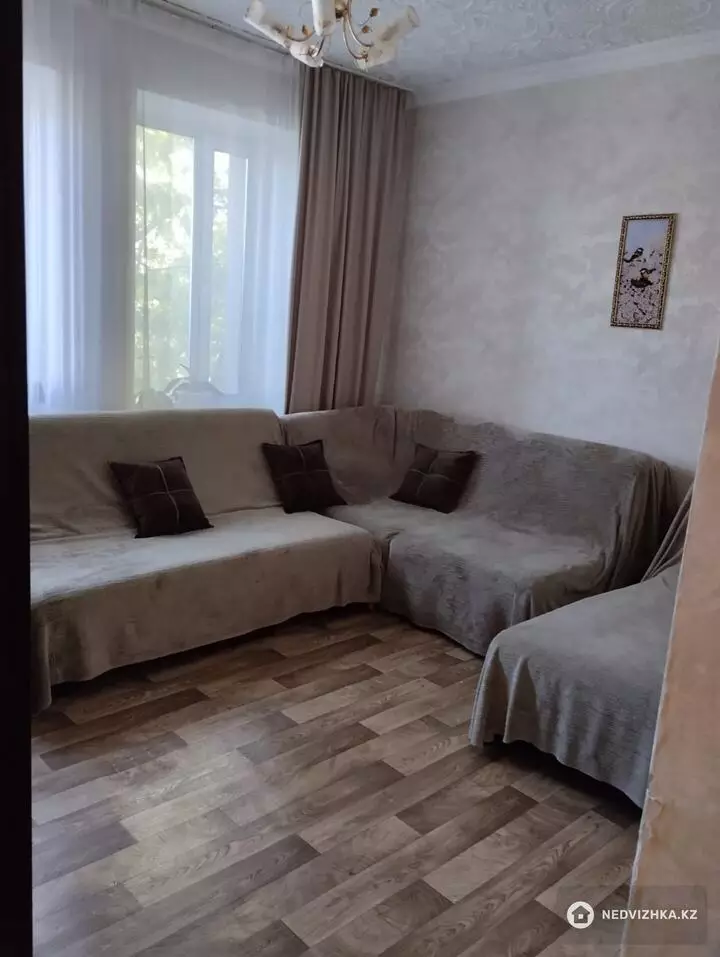 3-комнатная квартира, этаж 2 из 2, 68 м², фотография 2