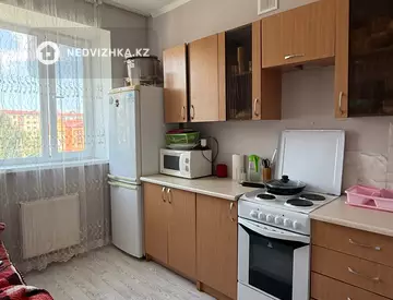 1-комнатная квартира, этаж 3 из 5, 30 м², миниатюра 2