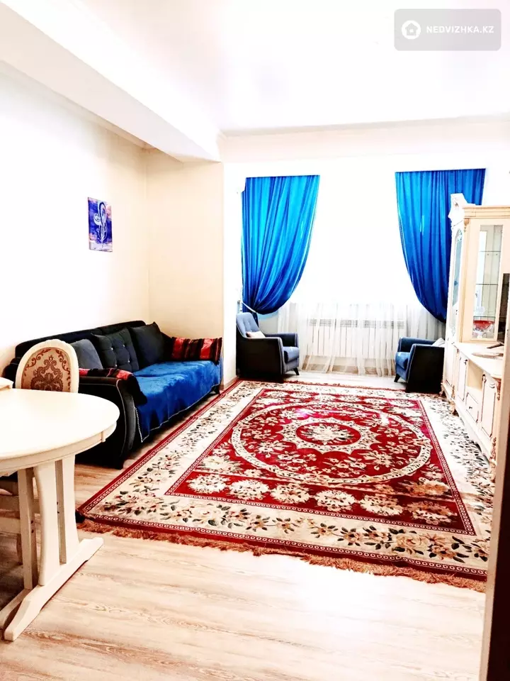 4-комнатная квартира, этаж 4 из 10, 105 м², фотография 3