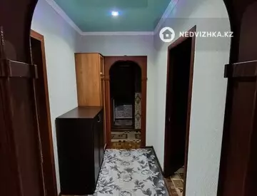 4-комнатная квартира, этаж 3 из 5, 83 м², миниатюра 2