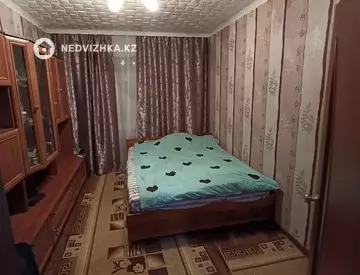 4-комнатная квартира, этаж 3 из 5, 83 м², миниатюра 3