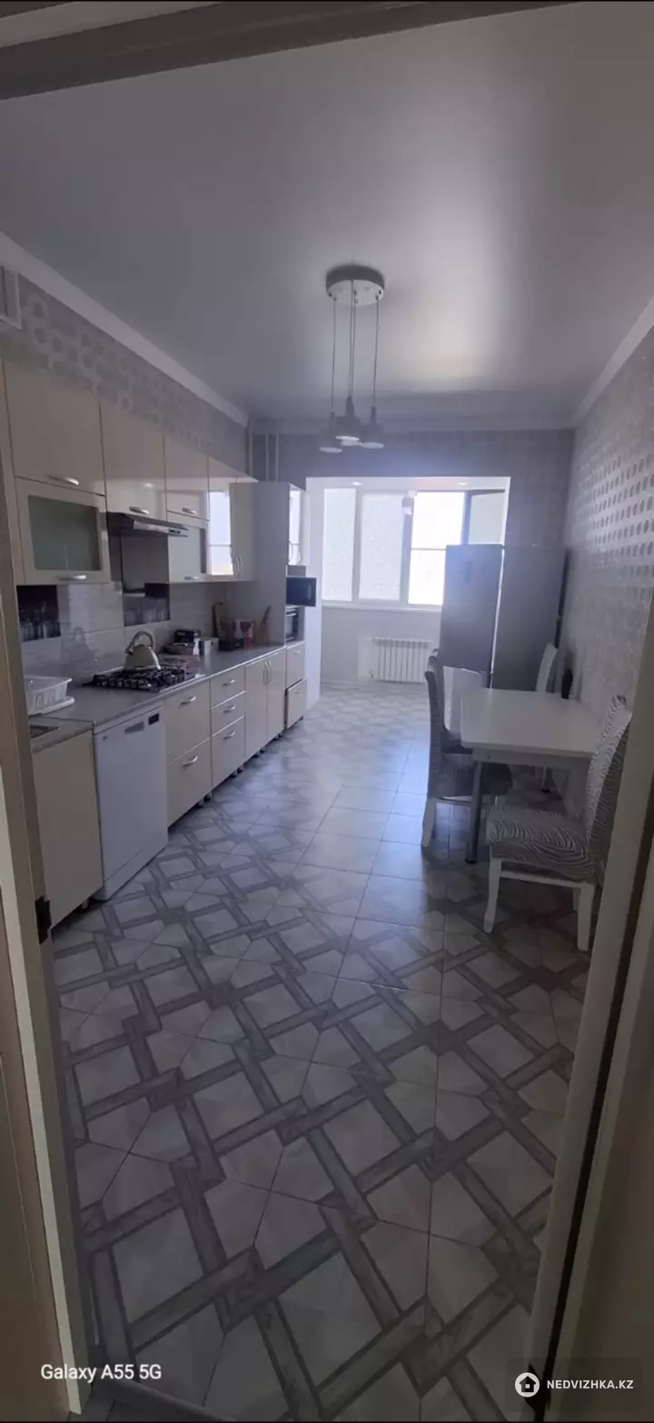 2-комнатная квартира, этаж 7 из 8, 96 м², фотография 5