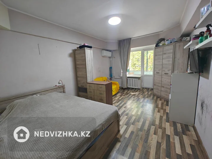 3-комнатная квартира, этаж 1 из 5, 72 м², фотография 4