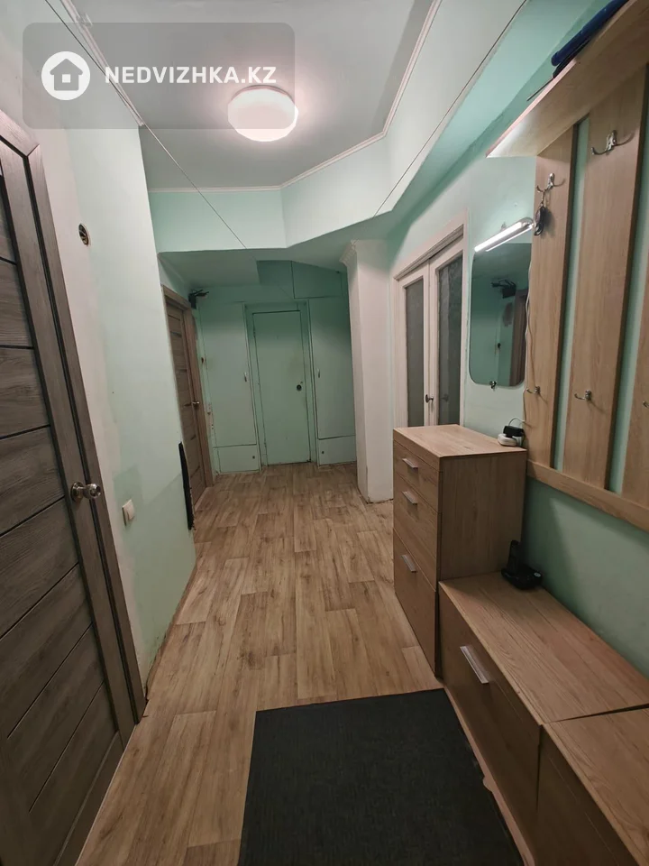 3-комнатная квартира, этаж 1 из 5, 72 м², фотография 5