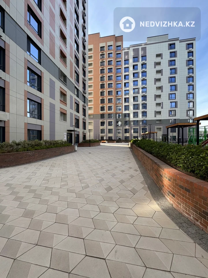 3-комнатная квартира, этаж 10 из 18, 87 м², фотография 3