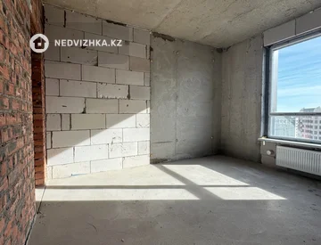3-комнатная квартира, этаж 10 из 18, 87 м², миниатюра 10
