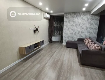 3-комнатная квартира, этаж 3 из 5, 90 м², На длительный срок, миниатюра 1