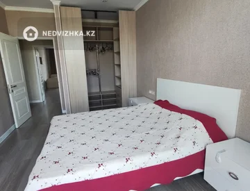 3-комнатная квартира, этаж 3 из 5, 90 м², На длительный срок, миниатюра 7