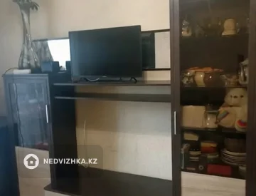 4-комнатная квартира, этаж 4 из 5, 38 м², миниатюра 3