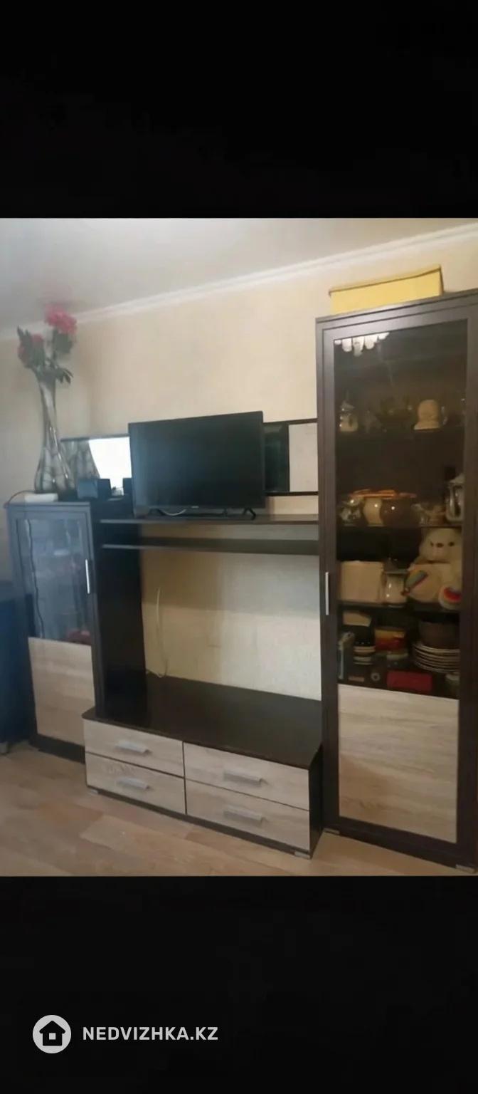 4-комнатная квартира, этаж 4 из 5, 38 м², фотография 3