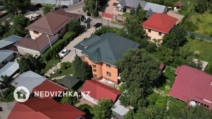 6-комнатный дом, 13 соток, 370 м²