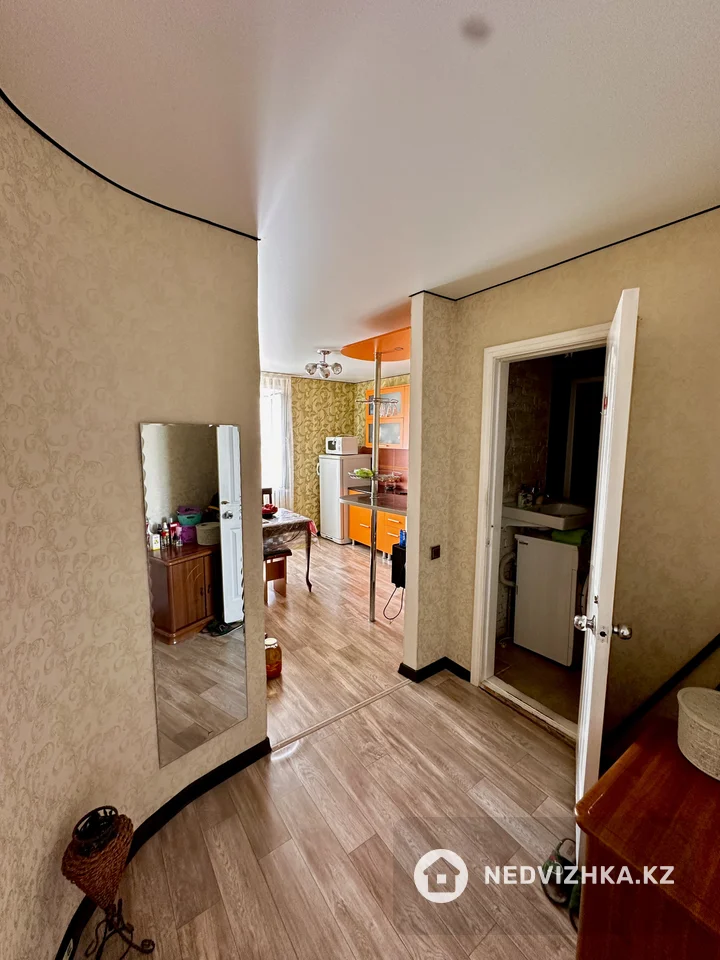 2-комнатная квартира, этаж 8 из 9, 50 м², фотография 4