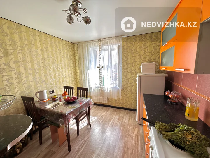 2-комнатная квартира, этаж 8 из 9, 50 м², фотография 5