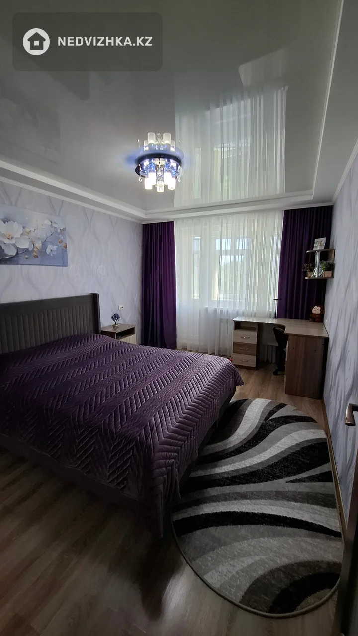 2-комнатная квартира, этаж 4 из 5, 47 м², фотография 2
