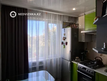 2-комнатная квартира, этаж 4 из 5, 47 м², миниатюра 6
