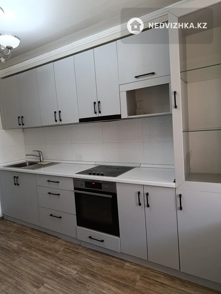 3-комнатная квартира, этаж 3 из 5, 57 м², На длительный срок