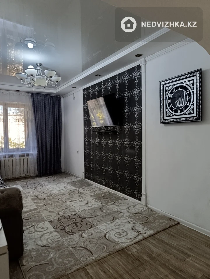 3-комнатная квартира, этаж 3 из 5, 57 м², На длительный срок, фотография 3