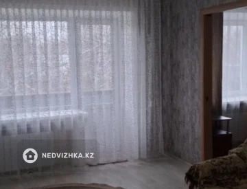 2-комнатная квартира, этаж 4 из 5, 41 м², На длительный срок, миниатюра 5