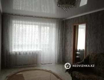 2-комнатная квартира, этаж 4 из 5, 41 м², На длительный срок, миниатюра 1