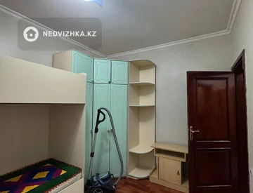 3-комнатная квартира, этаж 4 из 5, 70 м², На длительный срок, миниатюра 7
