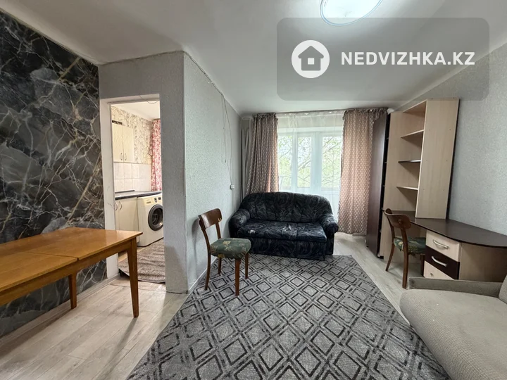 1-комнатная квартира, этаж 4 из 4, 30 м², фотография 3