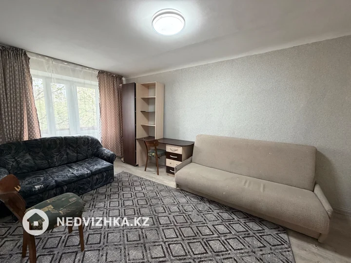 1-комнатная квартира, этаж 4 из 4, 30 м², фотография 4