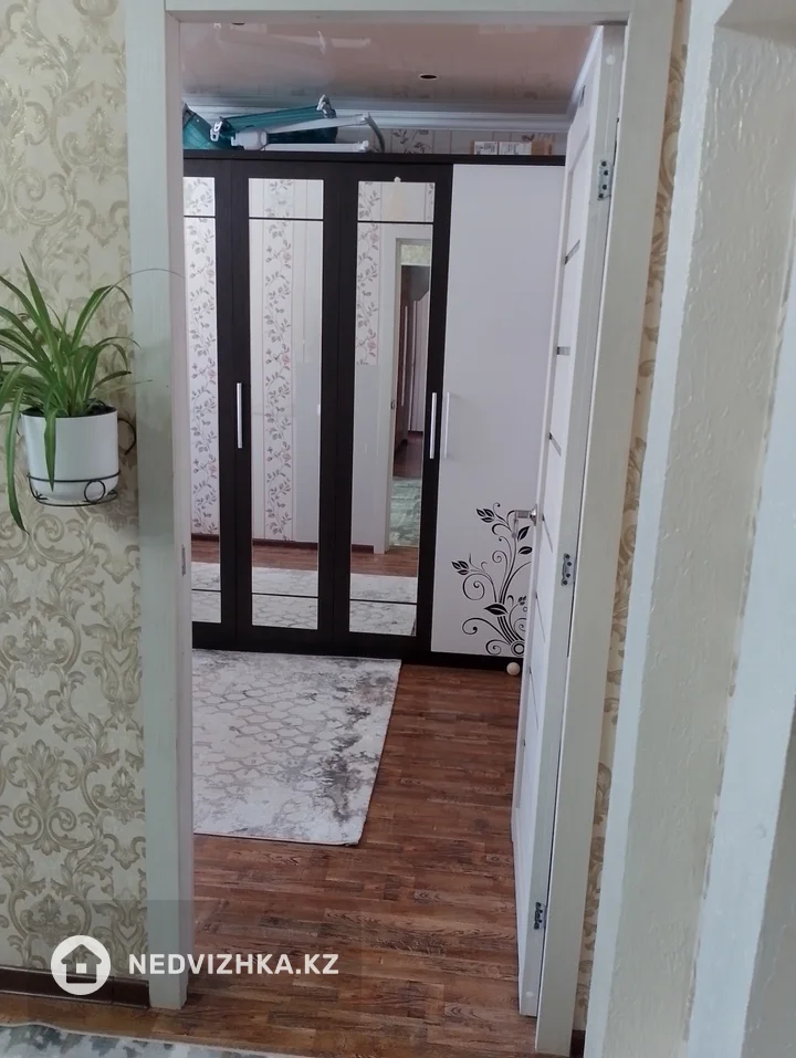 3-комнатная квартира, этаж 5 из 5, 55 м², фотография 5
