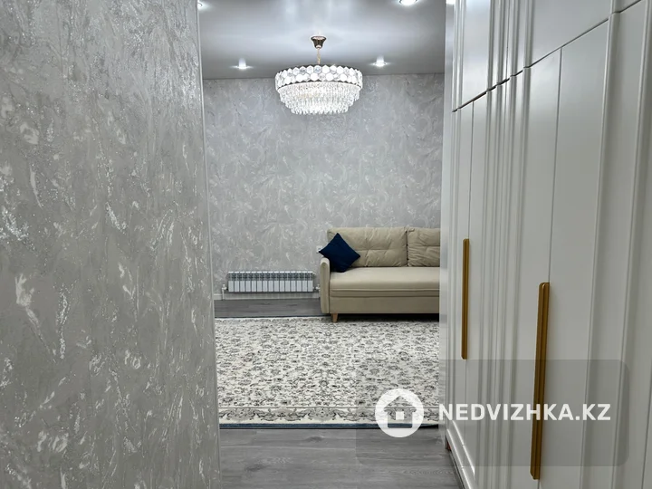 3-комнатная квартира, этаж 11 из 13, 80 м²