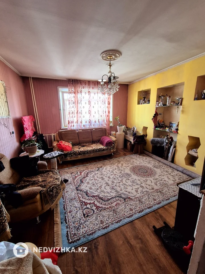 3-комнатная квартира, этаж 7 из 10, 70 м², фотография 3