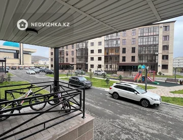 3-комнатная квартира, этаж 2 из 5, 107 м², миниатюра 1