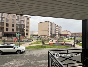 3-комнатная квартира, этаж 2 из 5, 107 м², миниатюра 2