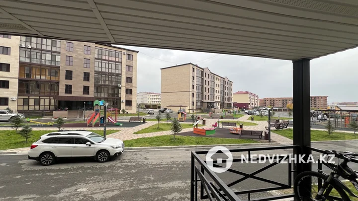 3-комнатная квартира, этаж 2 из 5, 107 м², фотография 2