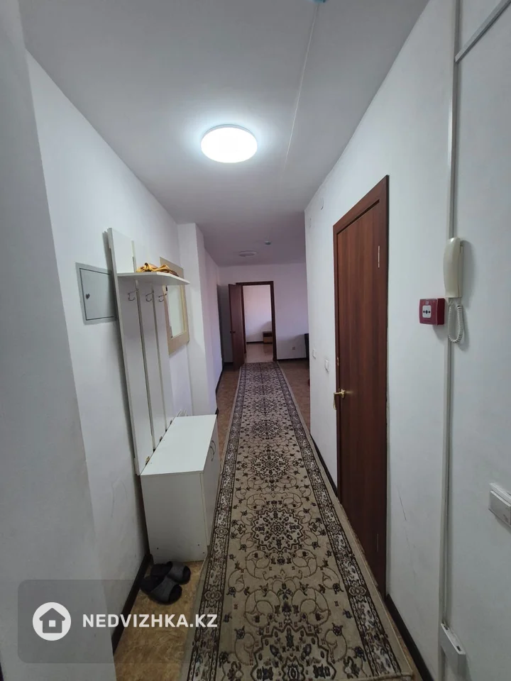 2-комнатная квартира, этаж 18 из 25, 54 м², фотография 2