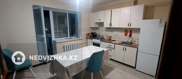 2-комнатная квартира, этаж 5 из 5, 80 м², фотография 4