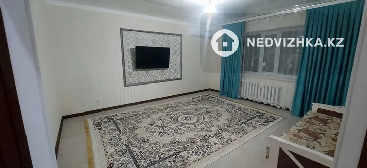 2-комнатная квартира, этаж 5 из 5, 80 м², фотография 2