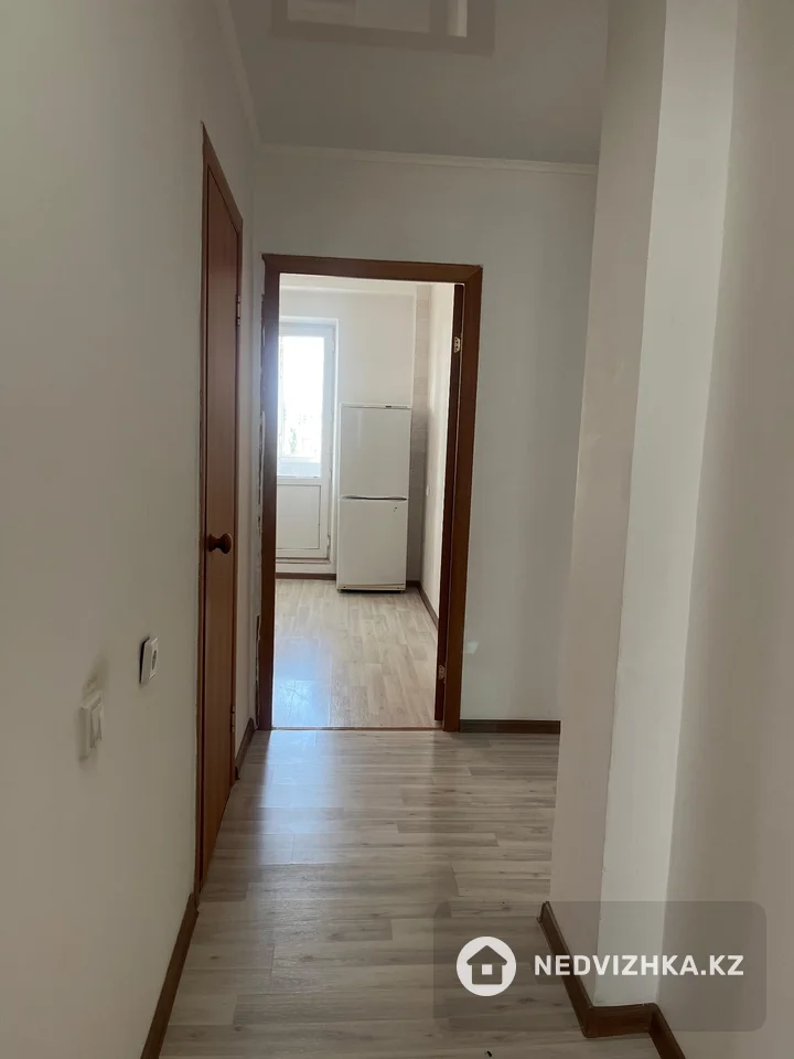 3-комнатная квартира, этаж 4 из 9, 82 м², фотография 2