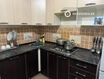 3-комнатная квартира, этаж 2 из 5, 63 м², миниатюра 3