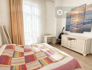 3-комнатная квартира, этаж 4 из 5, 94 м², миниатюра 5