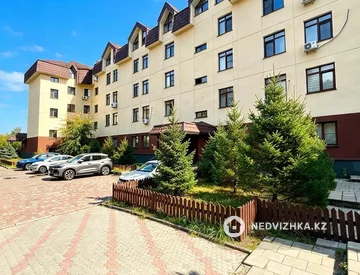 3-комнатная квартира, этаж 4 из 5, 94 м², миниатюра 9